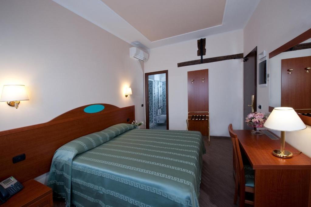 Hotel Roma Tiburtina Metro Εξωτερικό φωτογραφία