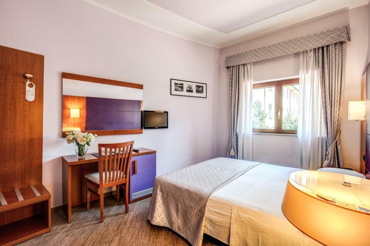 Hotel Roma Tiburtina Metro Εξωτερικό φωτογραφία