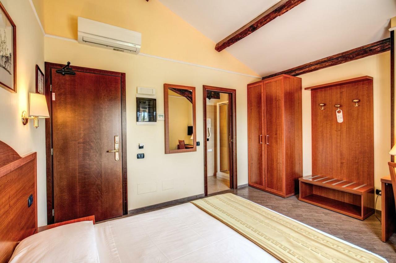 Hotel Roma Tiburtina Metro Εξωτερικό φωτογραφία