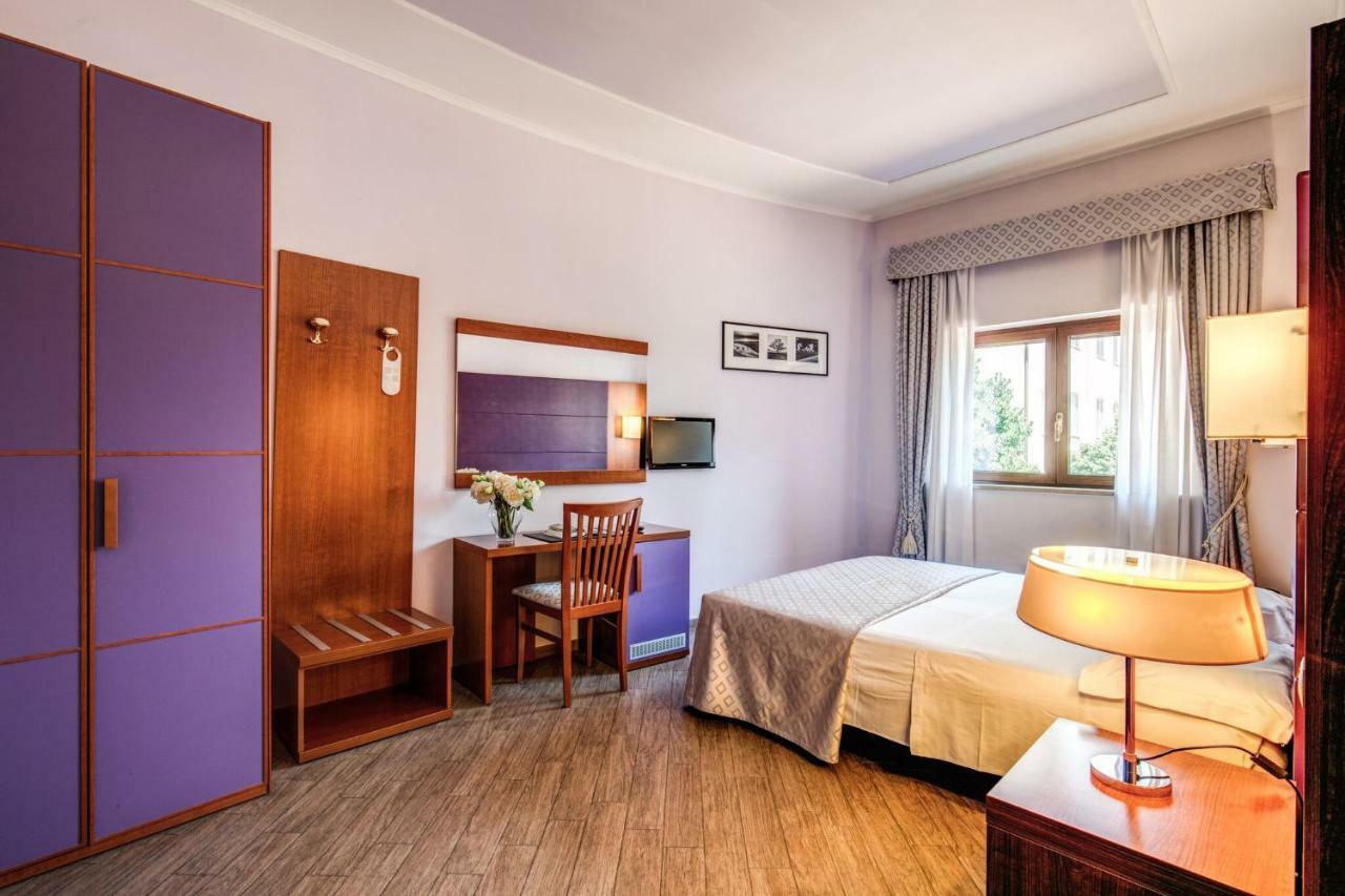Hotel Roma Tiburtina Metro Εξωτερικό φωτογραφία